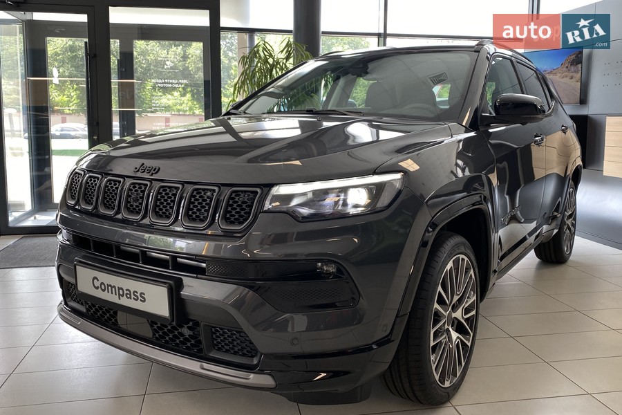 Jeep Compass - фото 1
