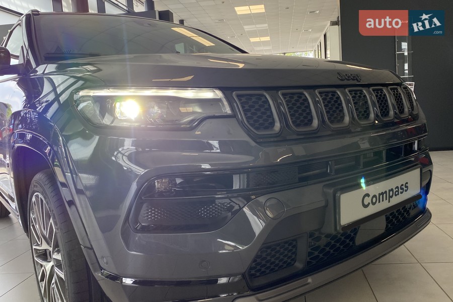 Jeep Compass - фото 6