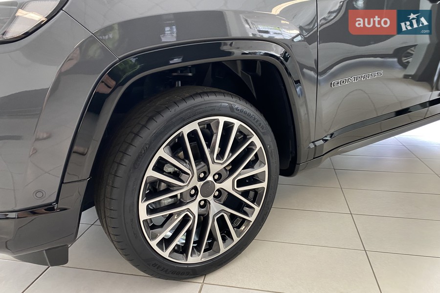 Jeep Compass - фото 7