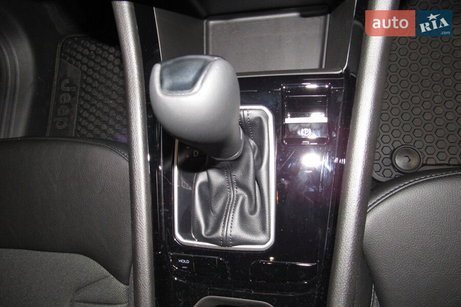 Jeep Compass - фото 18