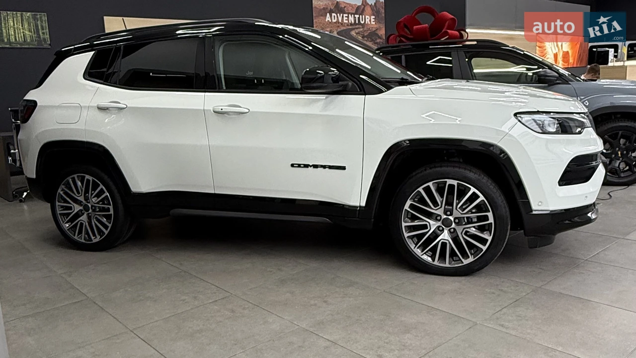 Jeep Compass Summit