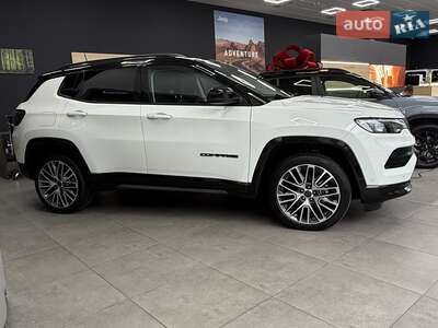 Jeep Compass 2024 Summit