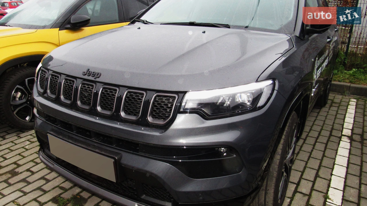 Jeep Compass Summit