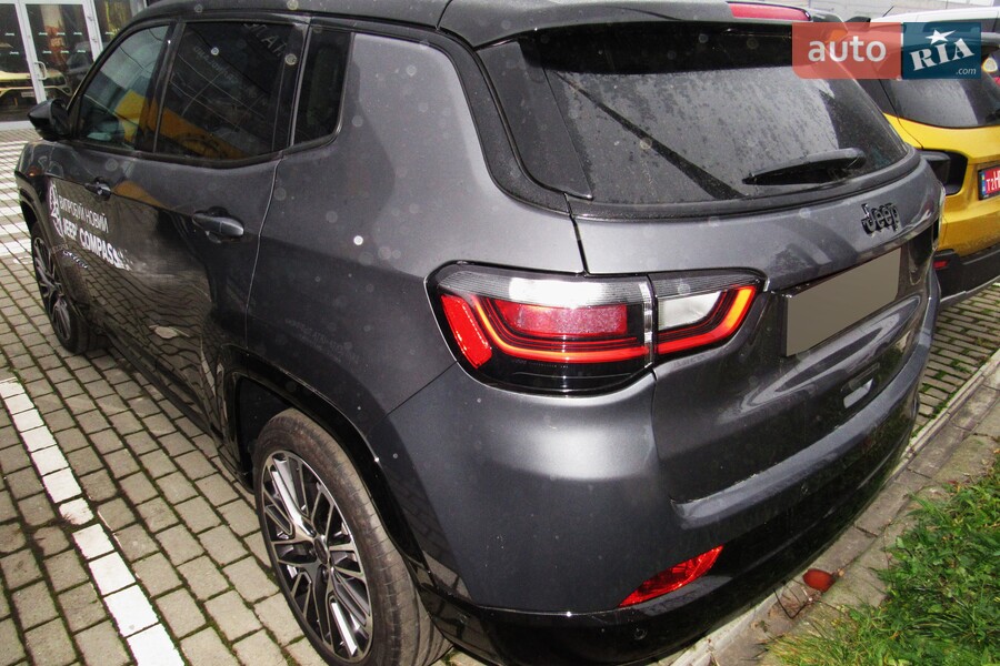 Jeep Compass - фото 3