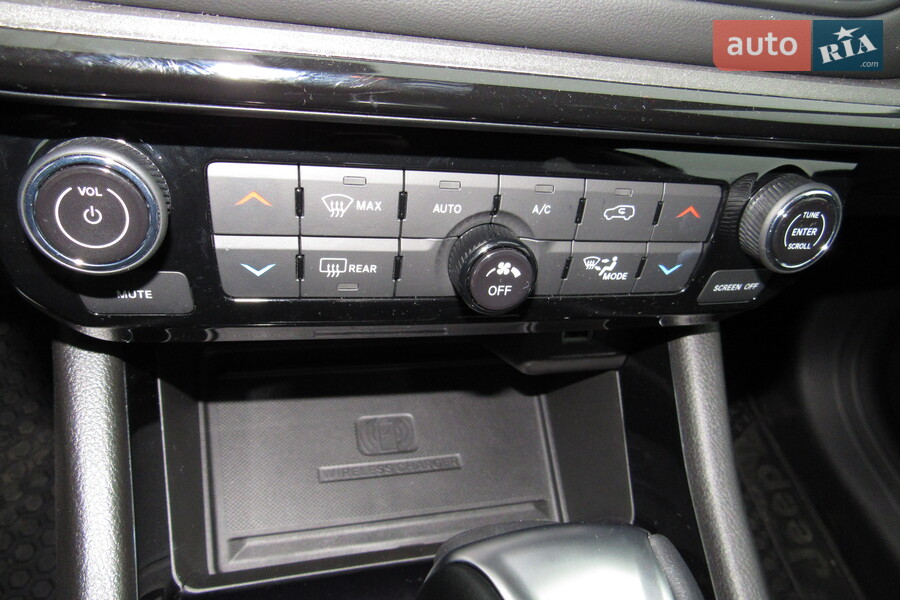 Jeep Compass - фото 17