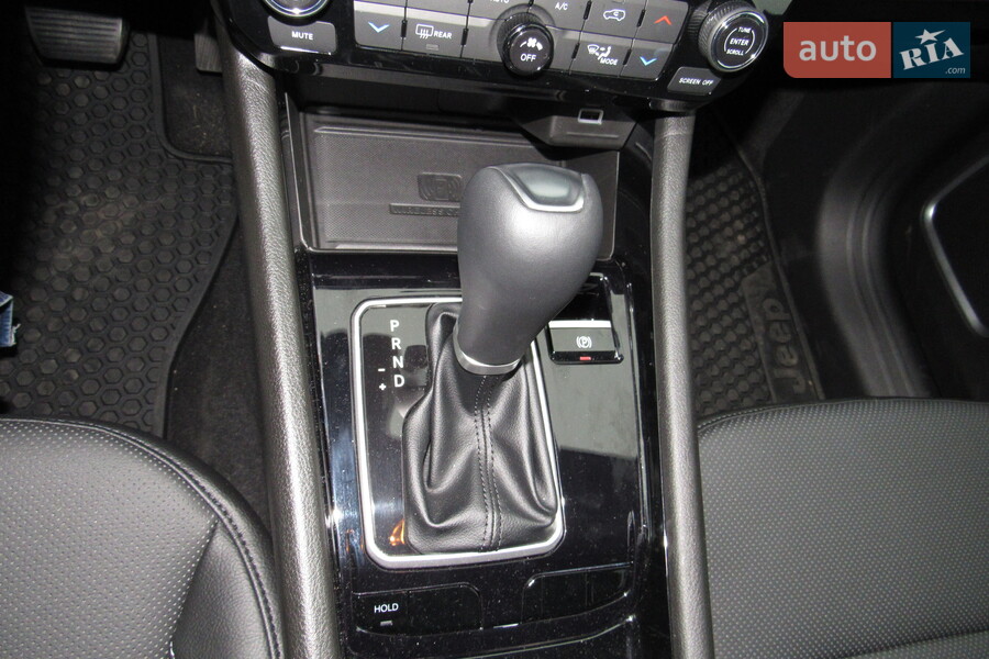 Jeep Compass - фото 14