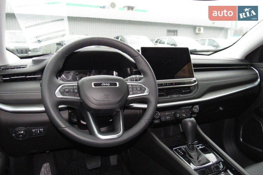 Jeep Compass - фото 7