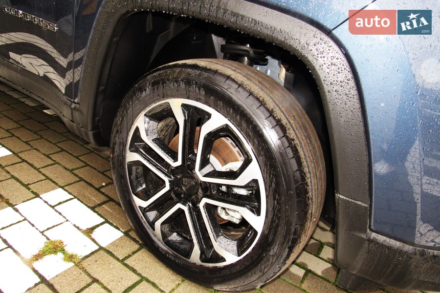 Jeep Compass - фото 6