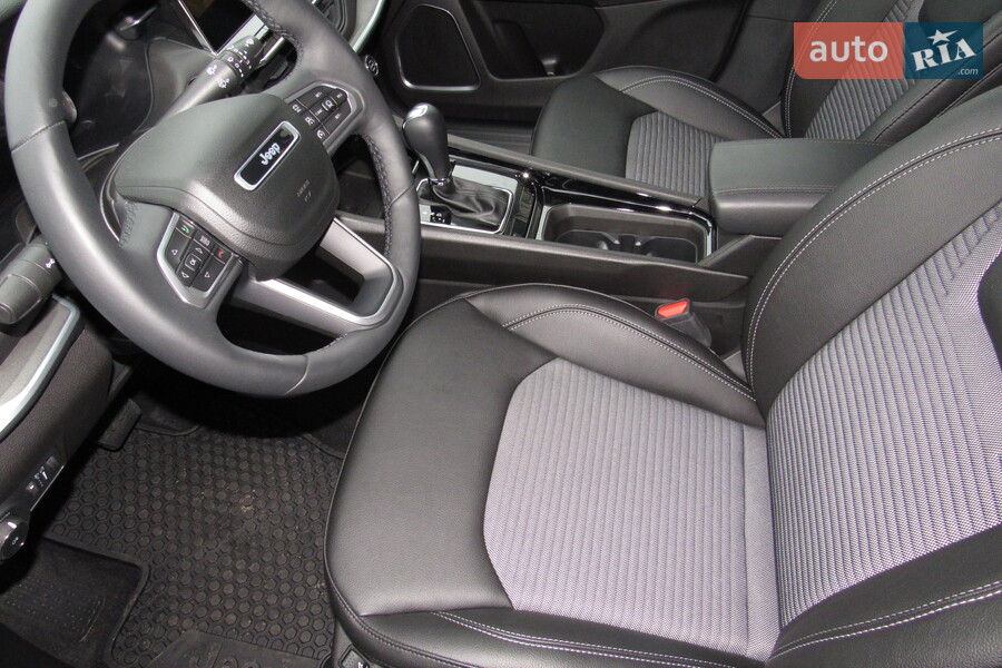 Jeep Compass - фото 31