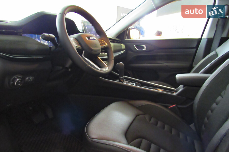 Jeep Compass - фото 7