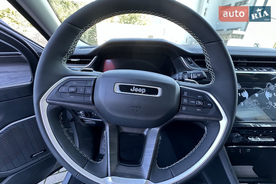 Jeep Grand Cherokee - фото 18