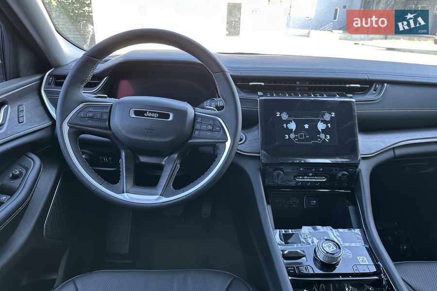 Jeep Grand Cherokee - фото 24