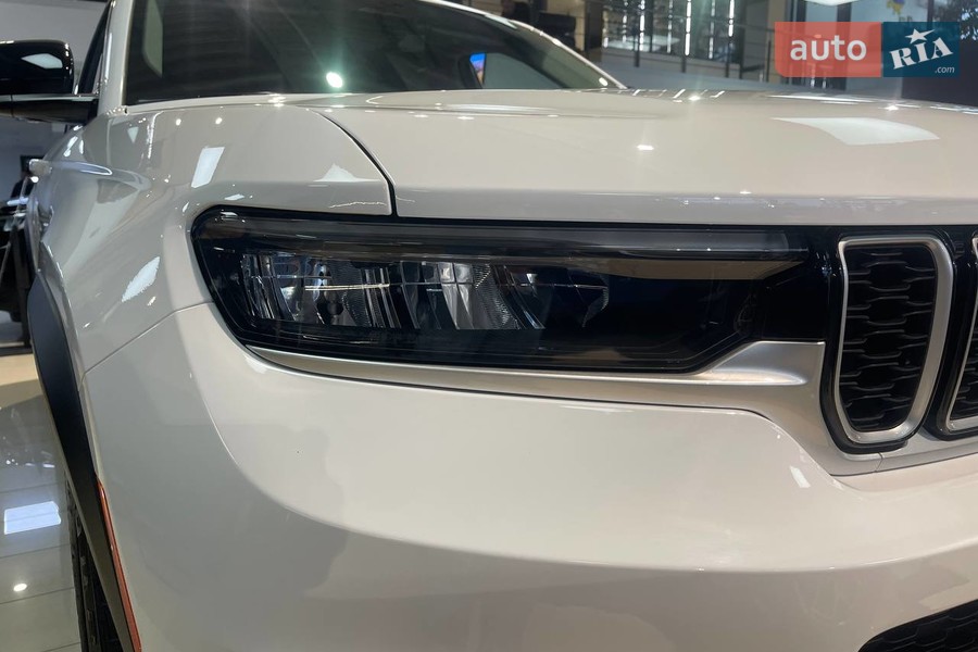 Jeep Grand Cherokee - фото 6