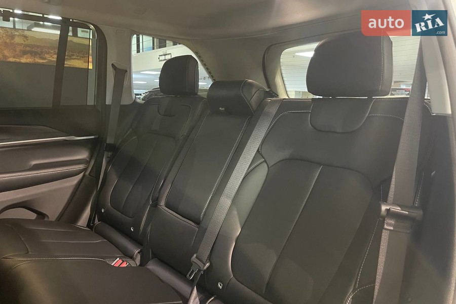 Jeep Grand Cherokee - фото 16