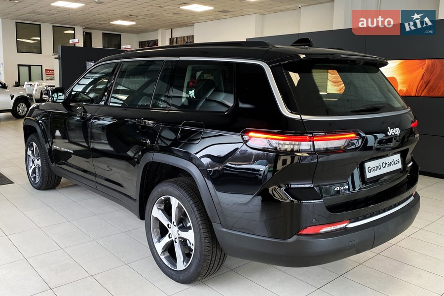Jeep Grand Cherokee - фото 3