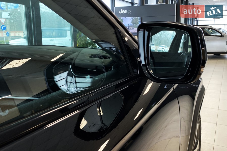Jeep Grand Cherokee - фото 9