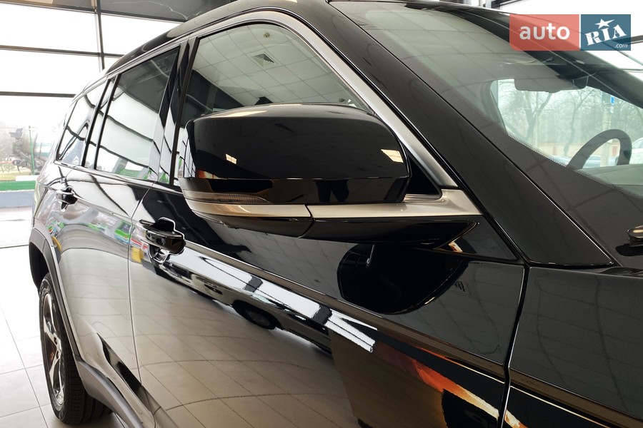 Jeep Grand Cherokee - фото 7