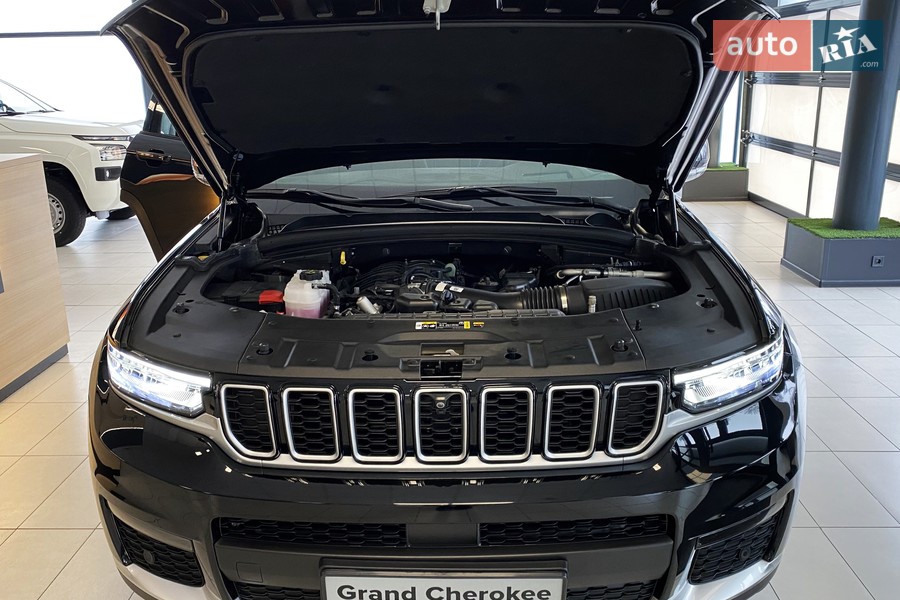 Jeep Grand Cherokee - фото 12