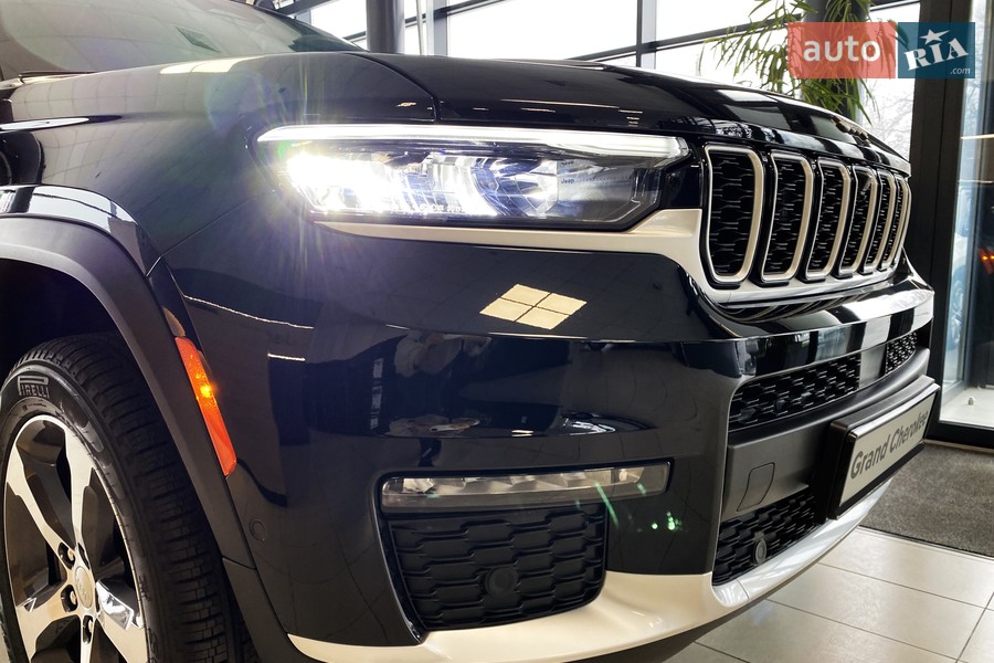 Jeep Grand Cherokee - фото 13