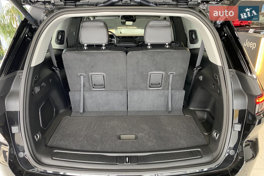 Jeep Grand Cherokee - фото 15