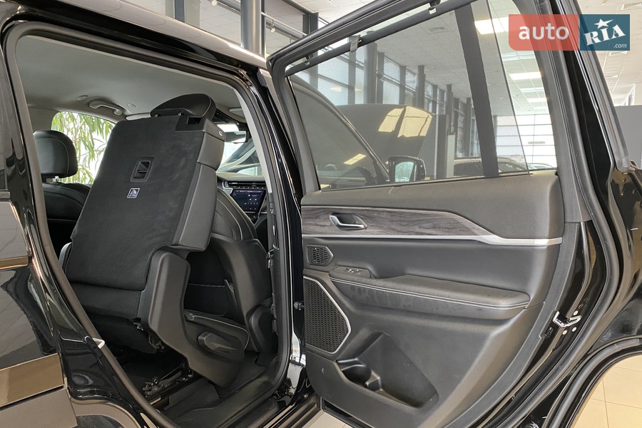 Jeep Grand Cherokee - фото 17