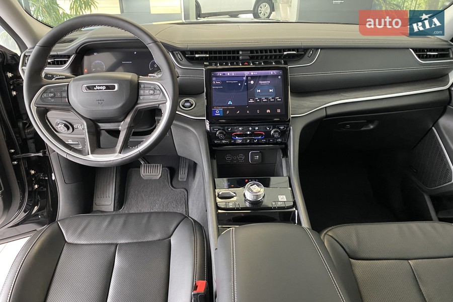 Jeep Grand Cherokee - фото 27