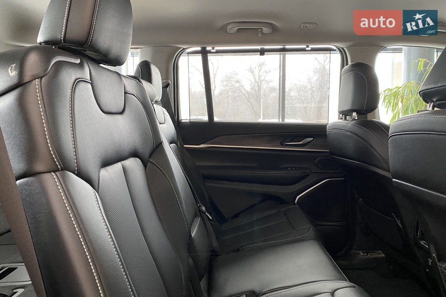 Jeep Grand Cherokee - фото 36