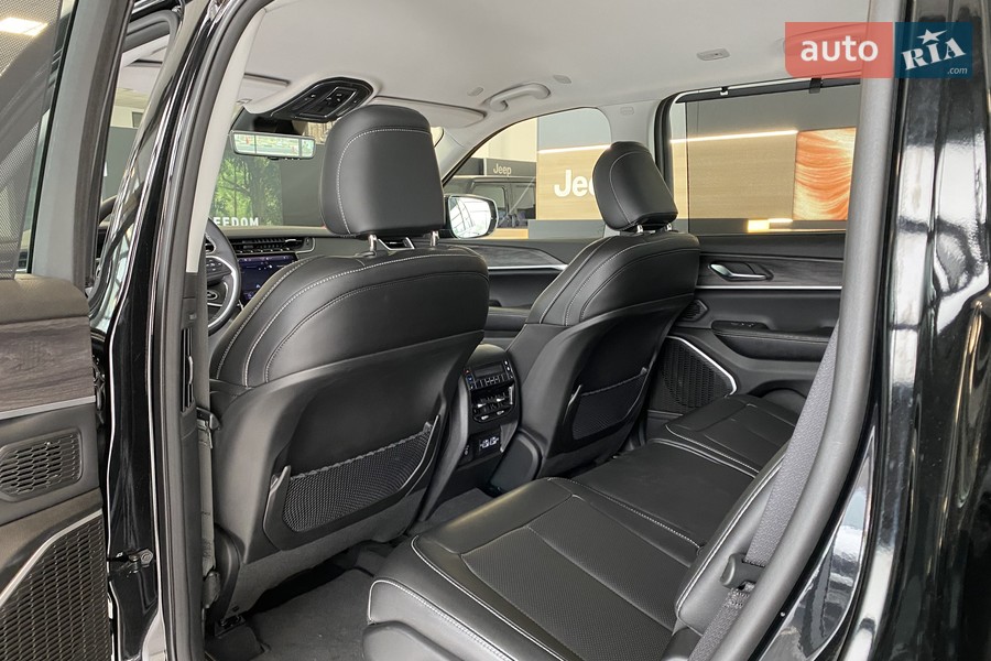 Jeep Grand Cherokee - фото 26