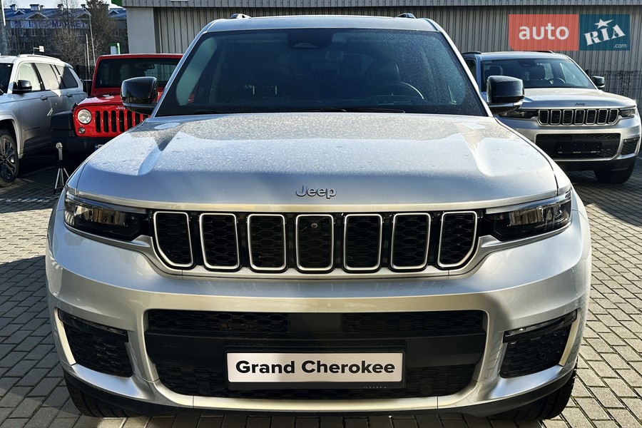 Jeep Grand Cherokee - фото 3