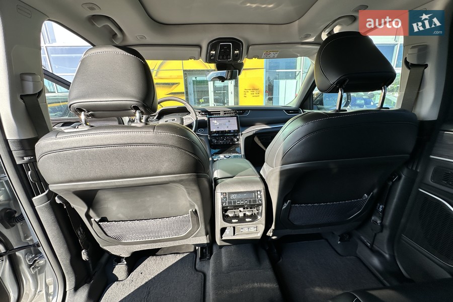 Jeep Grand Cherokee - фото 32