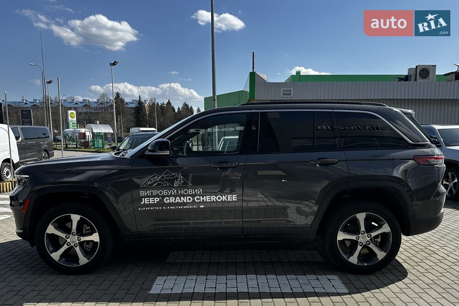 Jeep Grand Cherokee - фото 3