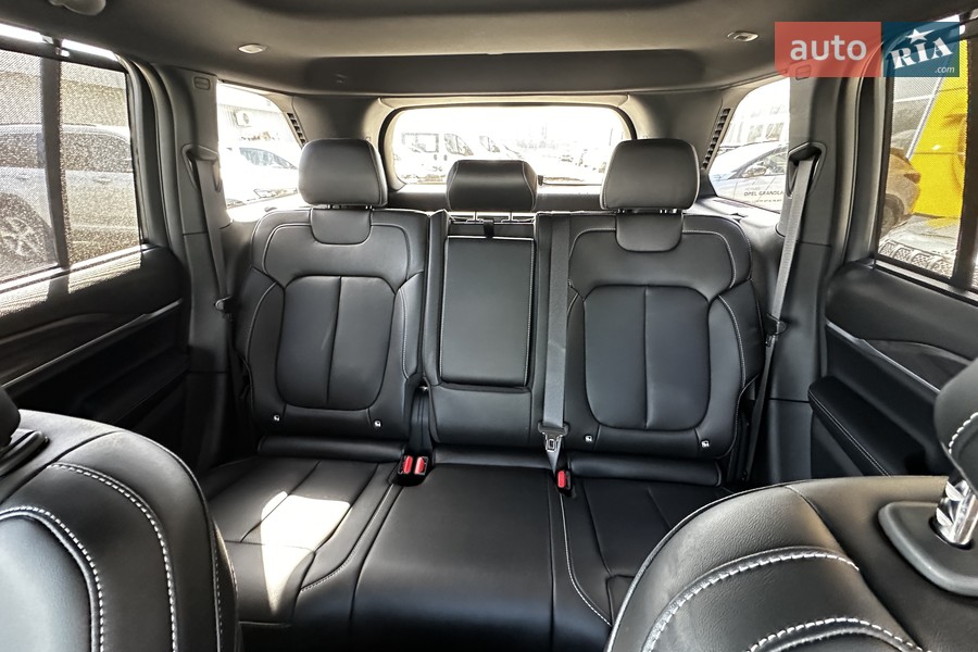 Jeep Grand Cherokee - фото 14