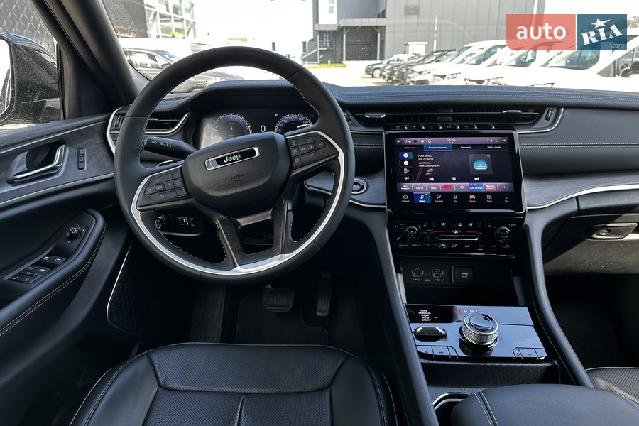 Jeep Grand Cherokee - фото 18
