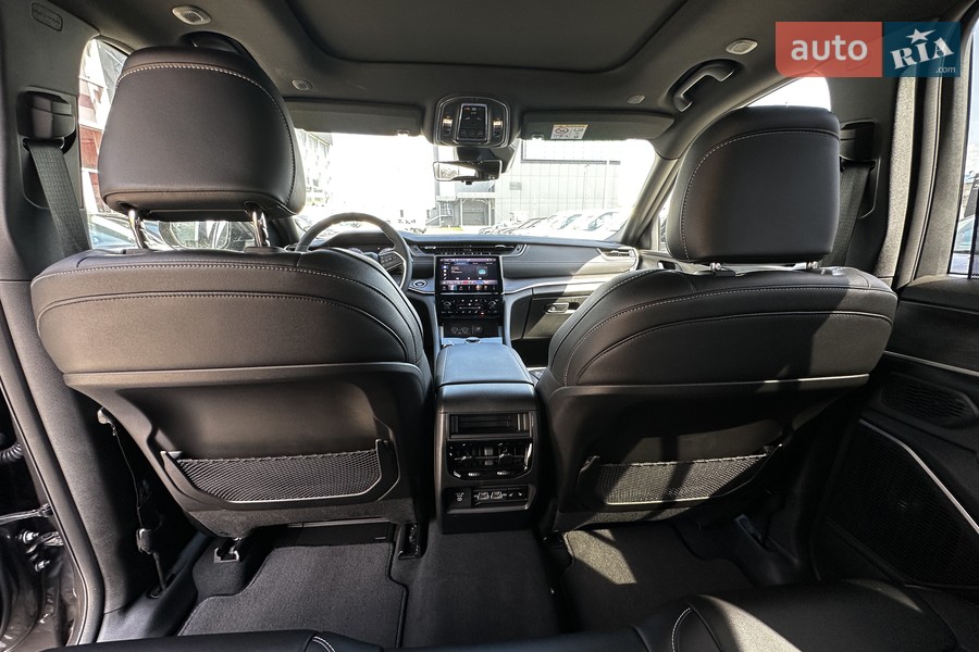 Jeep Grand Cherokee - фото 17