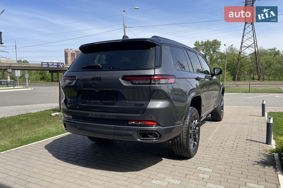 Jeep Grand Cherokee - фото 7