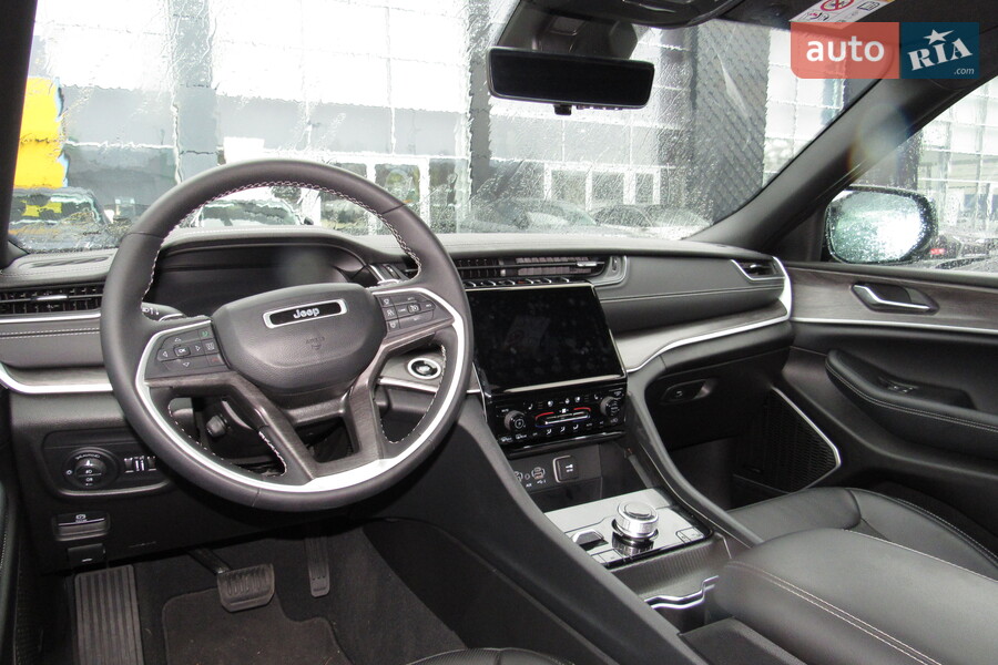 Jeep Grand Cherokee - фото 7