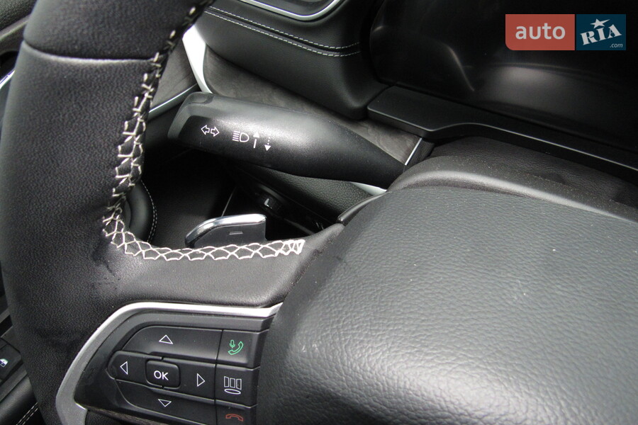 Jeep Grand Cherokee - фото 8