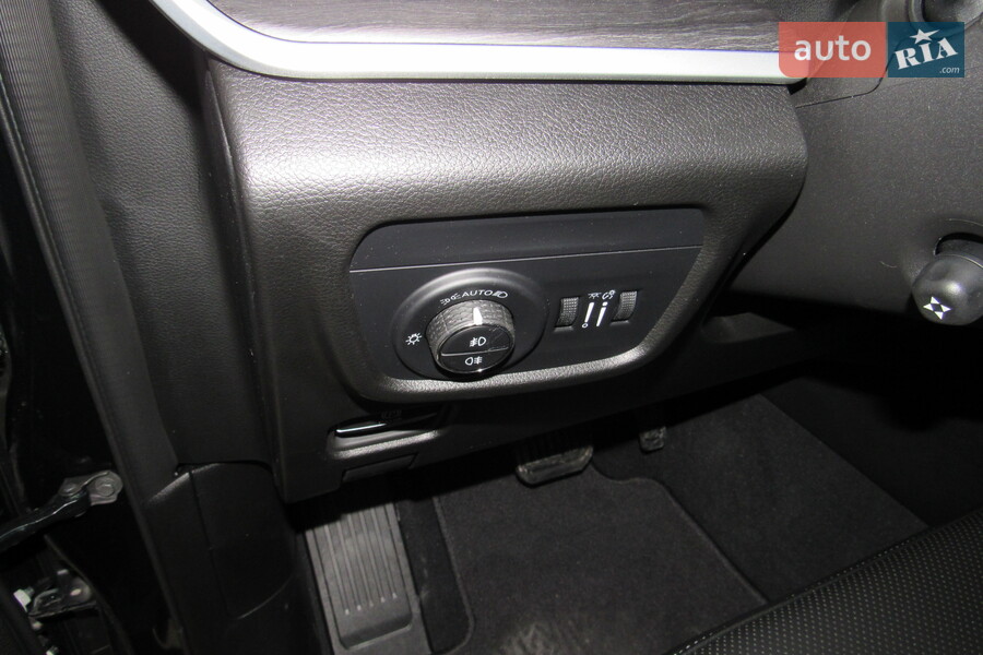 Jeep Grand Cherokee - фото 7
