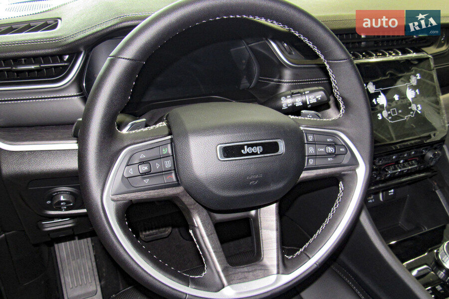 Jeep Grand Cherokee - фото 14