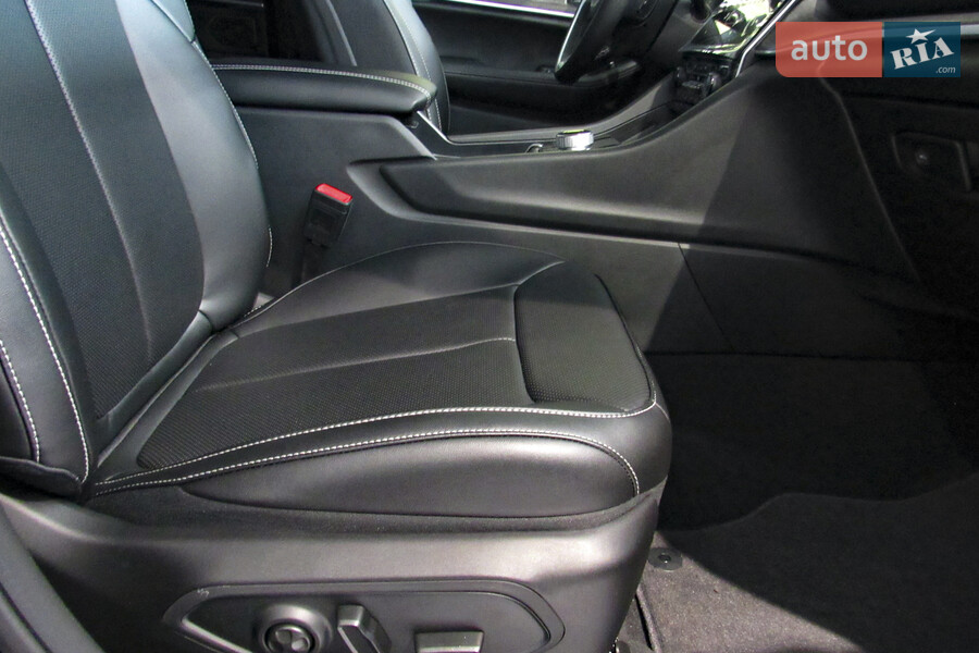 Jeep Grand Cherokee - фото 11