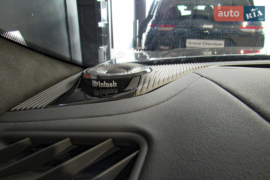 Jeep Grand Cherokee - фото 17