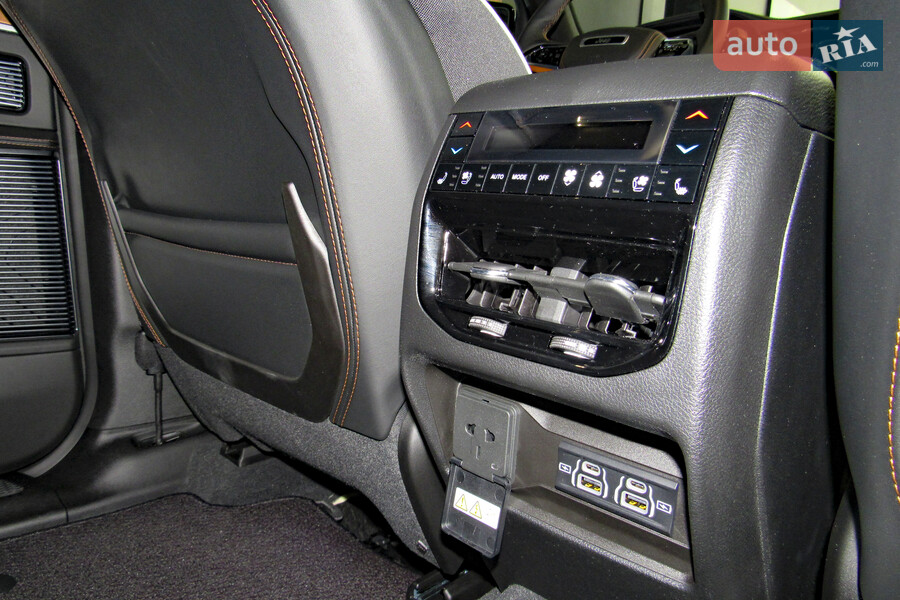 Jeep Grand Cherokee - фото 19