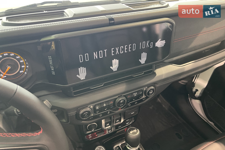 Jeep Wrangler - фото 14