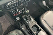 Jeep Wrangler - фото 15