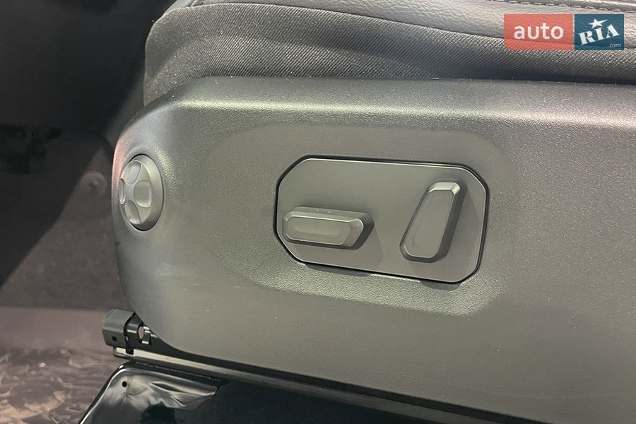 Jeep Wrangler - фото 11