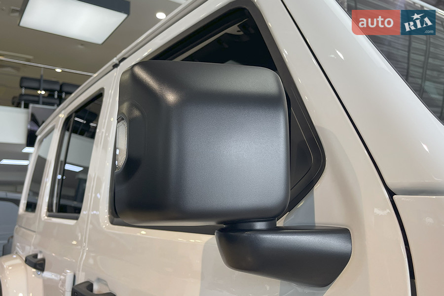 Jeep Wrangler - фото 13