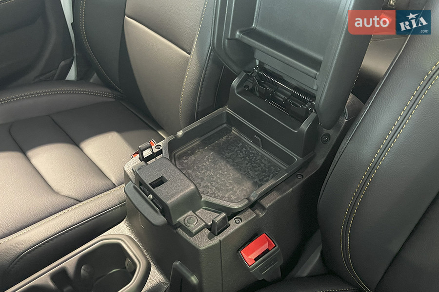 Jeep Wrangler - фото 15