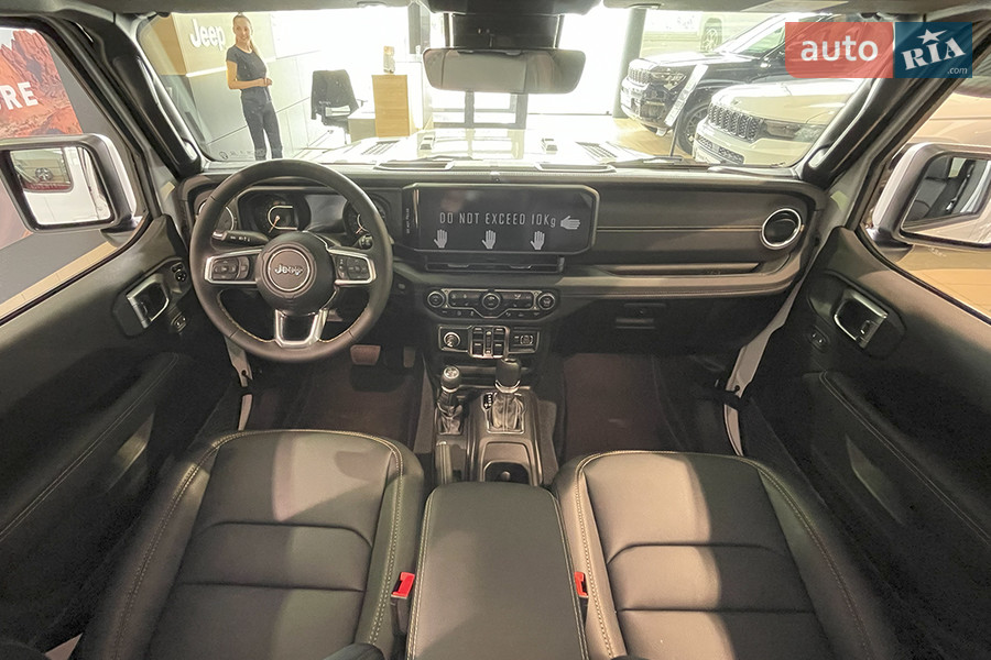 Jeep Wrangler - фото 16