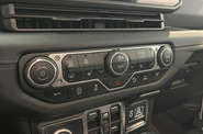 Jeep Wrangler - фото 19