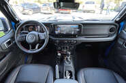 Jeep Wrangler - фото 18